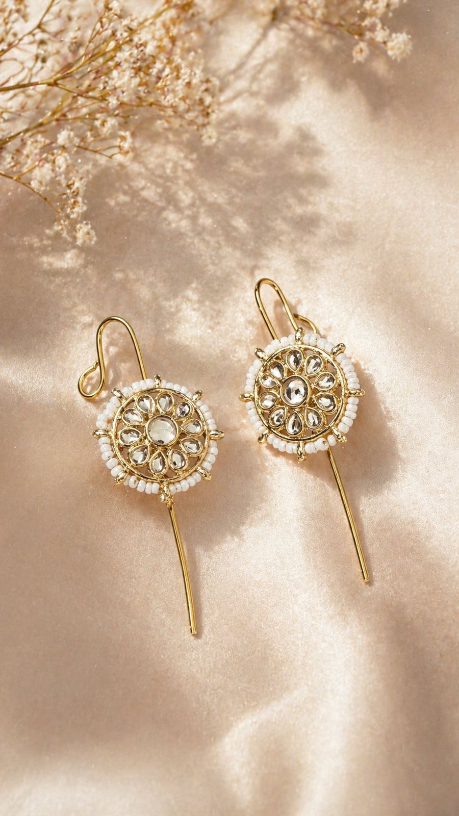 Aarohi Kundan Ear Cuff